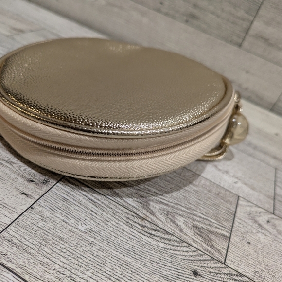 MAC Cosmetics Gold Textured Women's Bag - Picture 5 of 8